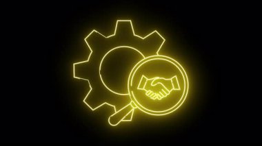 Siyah arkaplana karşı büyüteç içinde vites tokalaşması olan sarı neon simgesi