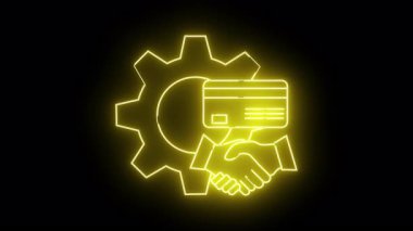 Dişli kredi kartının parlak sarı neon çizgisi ve siyah arka planda el sıkışması.