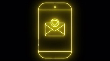 Bir e-posta simgesinde siyah bir arkaplan karşısında bir kalbi gösteren bir akıllı telefonun parlak sarı çizgisi