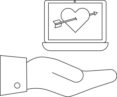 Ekranda bir elin avucunda duran okla delik deşik edilmiş bir laptop.