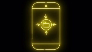 Siyah bir arkaplan üzerinde bir klasör simgesi etrafında yakınlaşan oklarla parlayan sarı akıllı telefon hatları