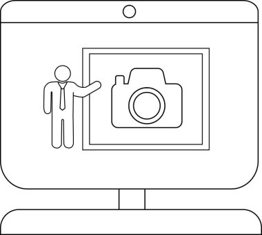 Profesyonel fotoğrafçı dijital ekranda fotoğrafları sunuyor..