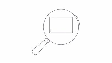 Bir büyüteç, internetteki aşkı sembolize eden, okla delinmiş bir kalbi gösteren bir dizüstü bilgisayara odaklanır..