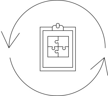 Bir panoda, daire şeklinde oklarla çevrili bulmaca parçaları, problem çözme, strateji ve iş ve proje yönetiminde sürekli iyileşmeyi sembolize ediyor.