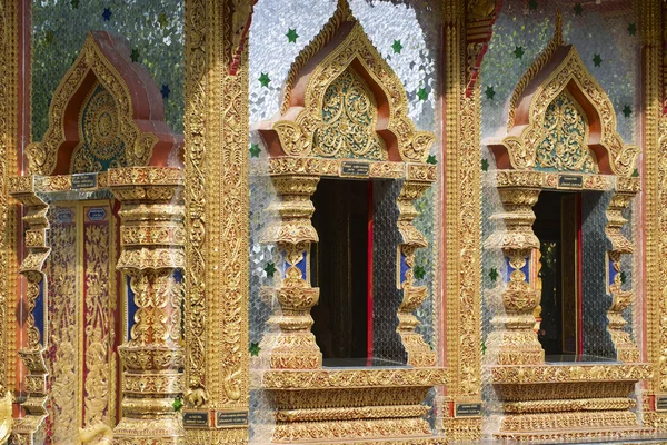 Wat Mani Phraison temple, Mae Sot, provincia de Tak, Tailandia . — Foto de Stock
