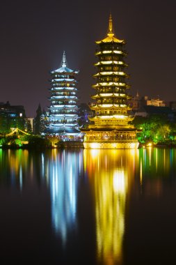 Güneş ve ay pagodadan Banyan Gölü, Guilin, Guanxi, Çin