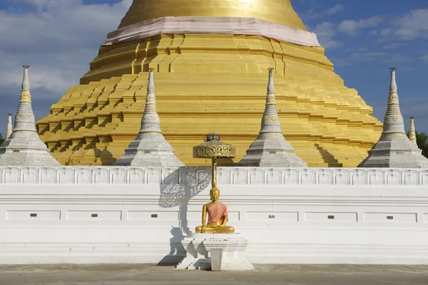 Wat Chumphon Khiri chrám, Mae Sot, Tak provincie, Thajsko. — Stock fotografie