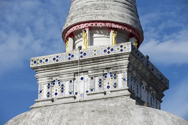 Chedi Phra Baromathat v Nakhon Sri Thammarat, Thajsko. — Stock fotografie