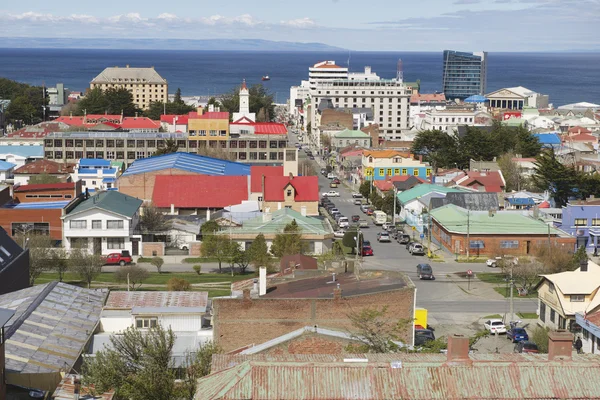 Punta Arenas ve Magellan Boğazı, Punta Arenas, Şili görünümünü. — Stok fotoğraf