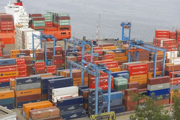 Met het oog op de lading zeehaven van Valparaíso, Chili. — Stockfoto