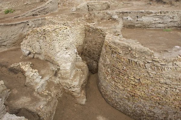 Ruins of Otrar (Utrar or Farab), Central Asian ghost town, South Kazakhstan Province, Kazakhstan. — Stock Photo, Image