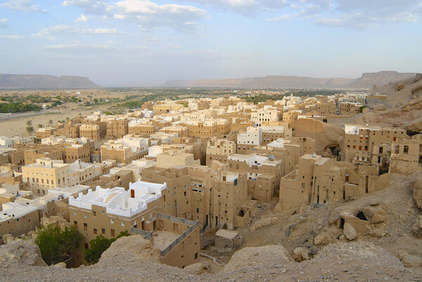 Tower houses town of Shibam, Hadramaut valley, Yemen.