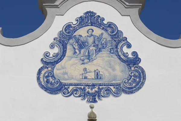 Dettaglio esterno della chiesa di San Lorenzo di Roma ad Almancil, Portogallo . — Foto Stock