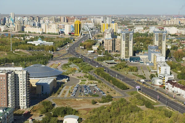 Luchtfoto naar Astana gebouwen van de stad in Astana, Kazakhstan. — Stockfoto