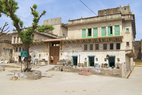 Buitenkant van de haveli in Mandawa, India. — Stockfoto