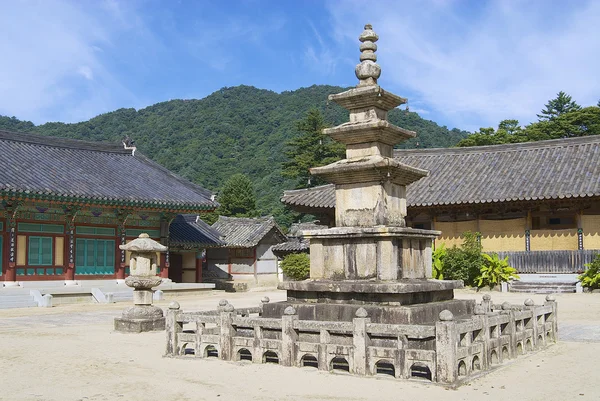 Красиві Haeinsa храм екстер'єру, Південна Корея. — стокове фото