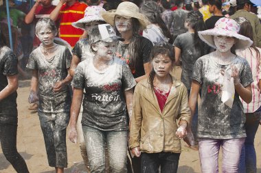 Lao yeni yılda Luang Prabang, Laos insanlar kutlamak.