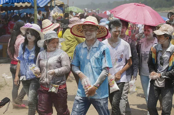 People celebrate Lao New Year in Luang Prabang, Laos. — Stock Photo, Image