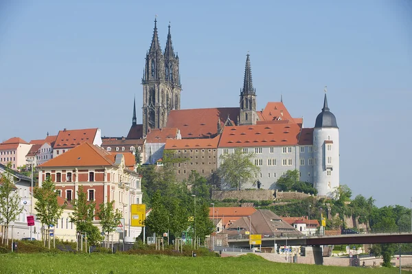 Pohled na hrad Albrechtsburg a Míšeňská katedrála v Míšeň, Německo. — Stock fotografie