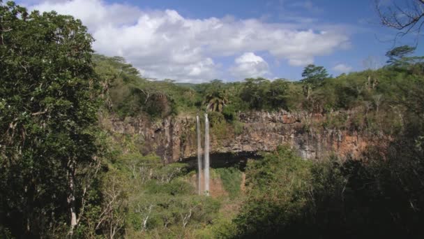 Vista panorâmica para a bela cachoeira Chamarel, Maurício . — Vídeo de Stock