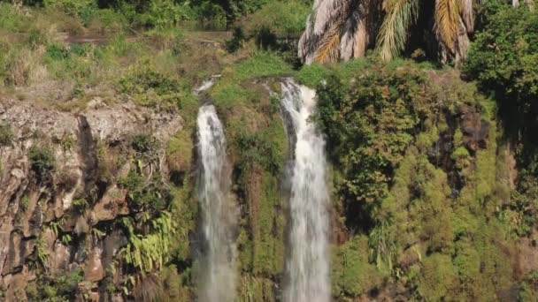 Doğal görünümü güzel Chamarel şelale, Mauritius. — Stok video