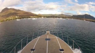 Flic en Flac, Mauritius limanda balıkçı teknesi geldiğinde.