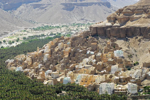 查看到 Seiyun 小镇 Hadramaut 谷，也门. — 图库照片