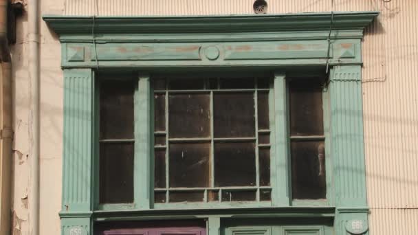 Exterior dos edifícios históricos da cidade de Valparaíso em Valparaíso, Chile . — Vídeo de Stock