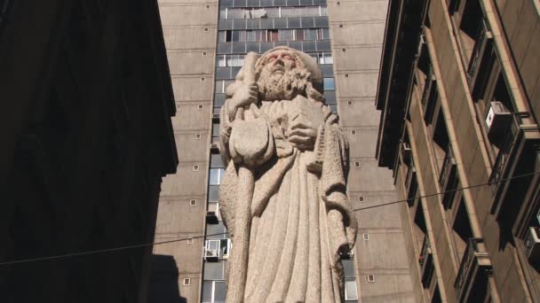 Esterno della statua di Sain Patrono della città di Santiago, Cile . — Video Stock