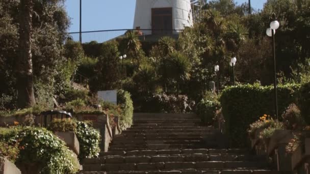 Dış San Cristobal Hill Santiago, Şili'deki Meryem Ana heykelinin. — Stok video