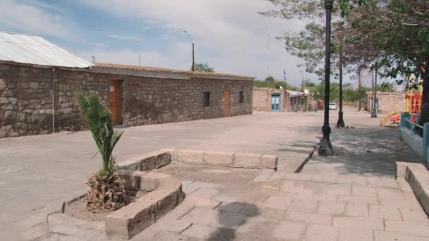 Buitenkant van de kerk in Toconao, Chili. — Stockvideo