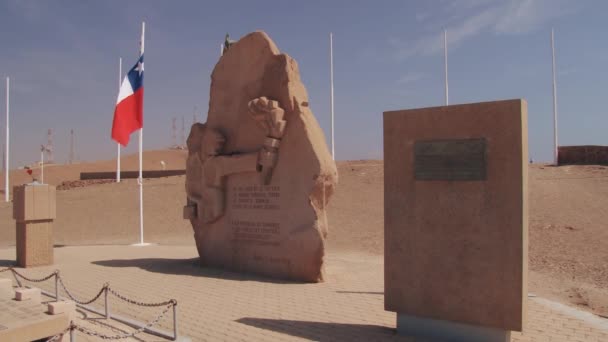 Savaş Anıtı, Arica, Chile Morro de Arica tepenin üst dış. — Stok video