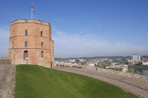 Exteriéru věže Gediminas v hill Gediminas v Vilnius, Litva. — Stock fotografie