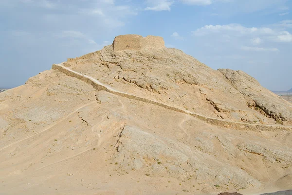 View to the Zoroastrian Tower of Silence in Yazd, Iran. — Stock Photo, Image