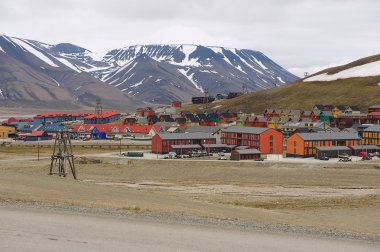 Longyearbyen, Norveç kasabaya görüntülemek.