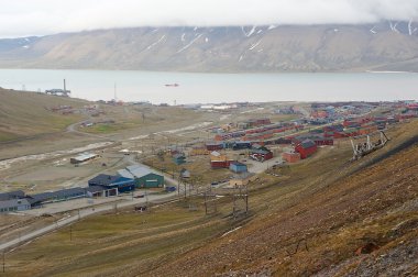 Longyearbyen, Norveç kasabaya görüntülemek.