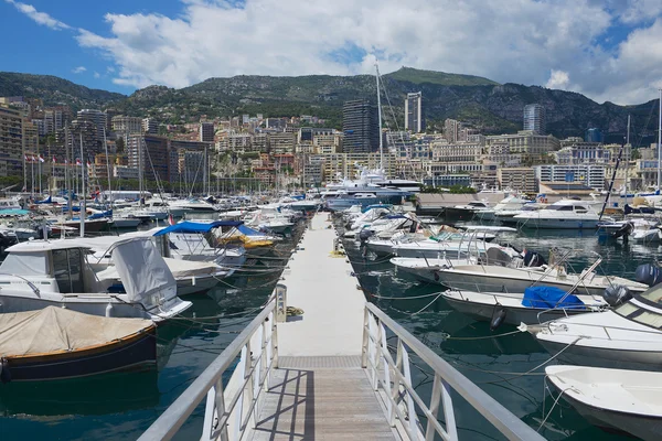 Blick auf die Boote im Hafen von Montcarlo, Monaco. — Stockfoto