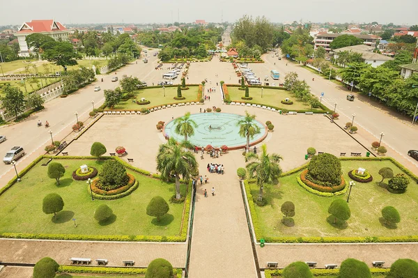 View to the Patuxay Park from the Victory monument in Vientiane, Laos. — Stockfoto
