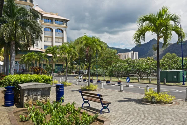 Port Louis, Mauritius sokak Caudan waterside için görüntüleyin. — Stok fotoğraf