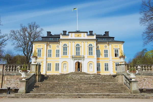 Esterno del barocco Steninge Palace (Steninge Manor) fuori Stoccolma, Svezia . — Foto Stock