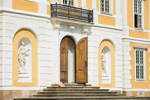 Exterior de la entrada al barroco Palacio Steninge (Steninge Manor) a las afueras de Estocolmo, Suecia . —  Fotos de Stock