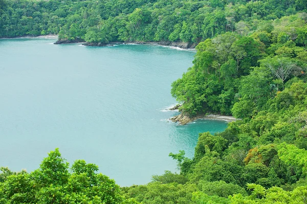 Pohled na břehu Tichého oceánu poblíž městě Quepos, Kostarika. — Stock fotografie