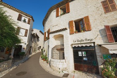 St. Paul De Vence, Fransa Ortaçağ kasabası Caddesi'ne görüntülemek.