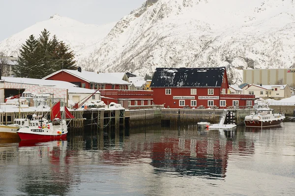 Pohled na přístav Svolvaer, Norsko. — Stock fotografie