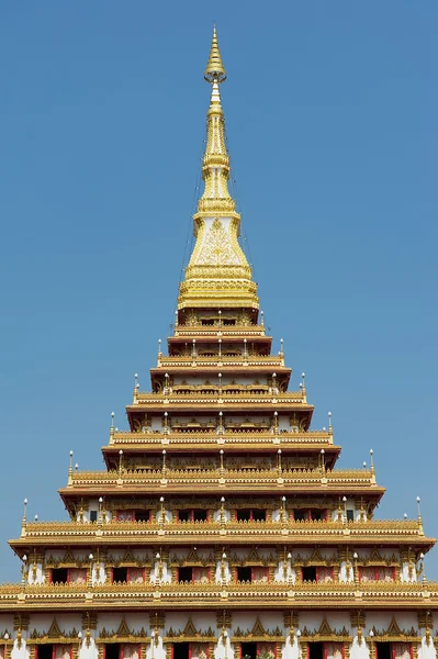 Exterior  detail of the Phra Mahatat Kaen Nakhon temple in Khon Kaen, Thailand. — 图库照片