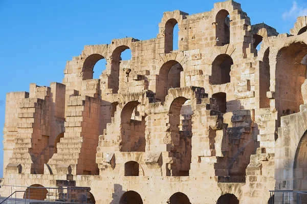 Dettaglio esterno dell'anfiteatro El Djem a El Djem, Tunisia . — Foto Stock