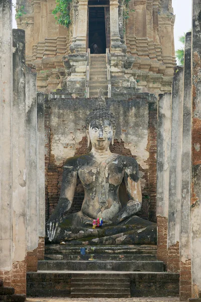 Exterior of the Buddha statue at Si Satchanalai in Sukhothai historical Park, Sukhothai, Thailand. — Stock Photo, Image