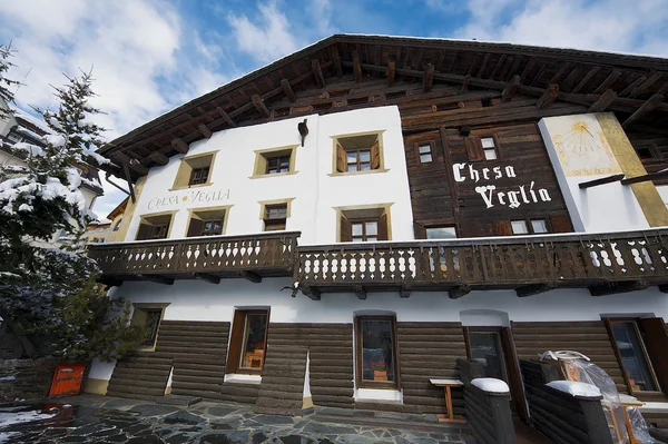 Exterior of the Chesa Veglia hotel in Saint Moritz, Switzerland. — Stok fotoğraf