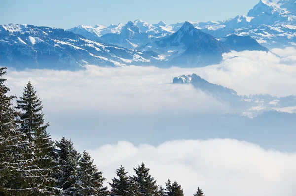 Vista sulle Alpi dalla montagna Pilatus a Lucerna, Svizzera . — Foto Stock