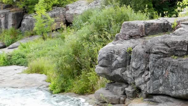 Nature de l'Ukraine. Canyon à Buki . — Video